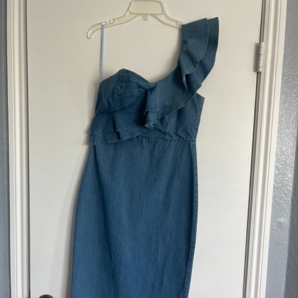 One-shoulder jean dress with tags, never worn.